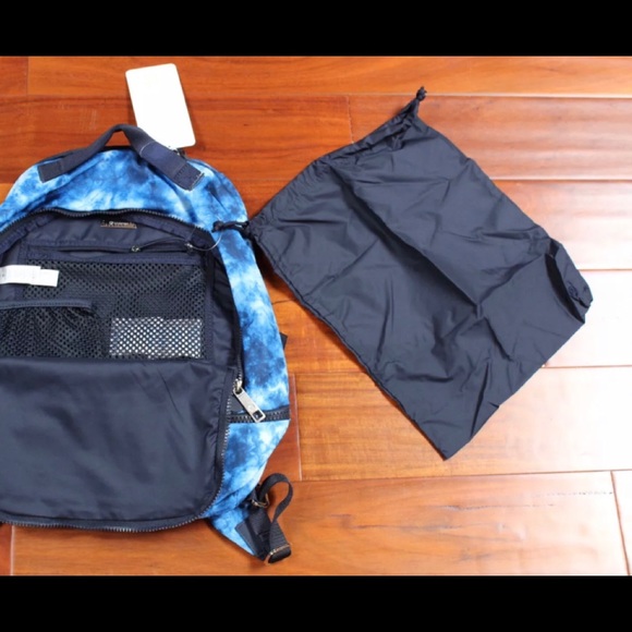 Lululemon 17L backpack - Picture 2 of 4